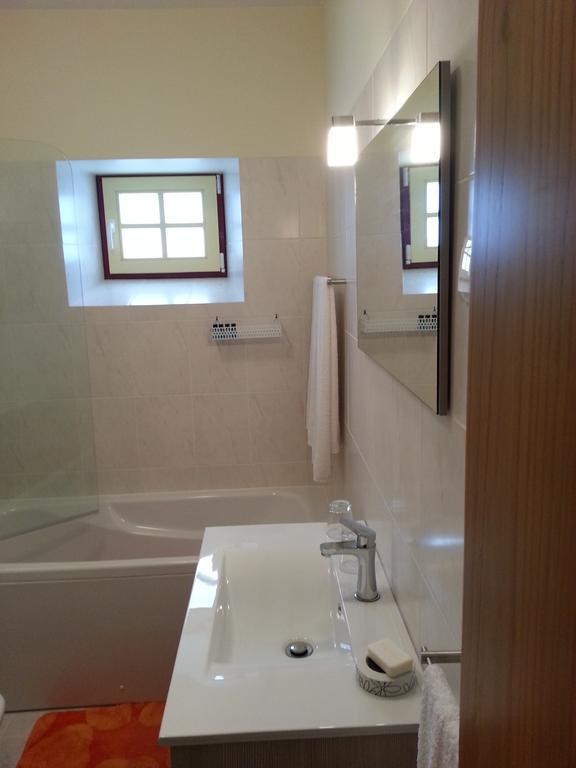 Quinta da Cardal Guest House Vila Verde  Rom bilde